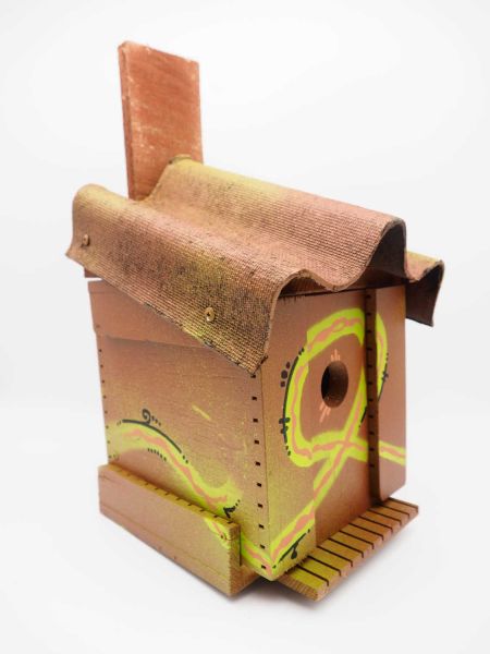 Vogelhäuschen, handgefertigt, nachhaltig, Nistplatz, Vogelschutz, Save the Farm, Naturschutz, Tiere, Geschenk, Garten, Dekoration, Frühling, Sommer, Winter, Umwelt, Artenvielfalt, Lebensraum, Stuttgart, Baden-Württemberg, Deutschland